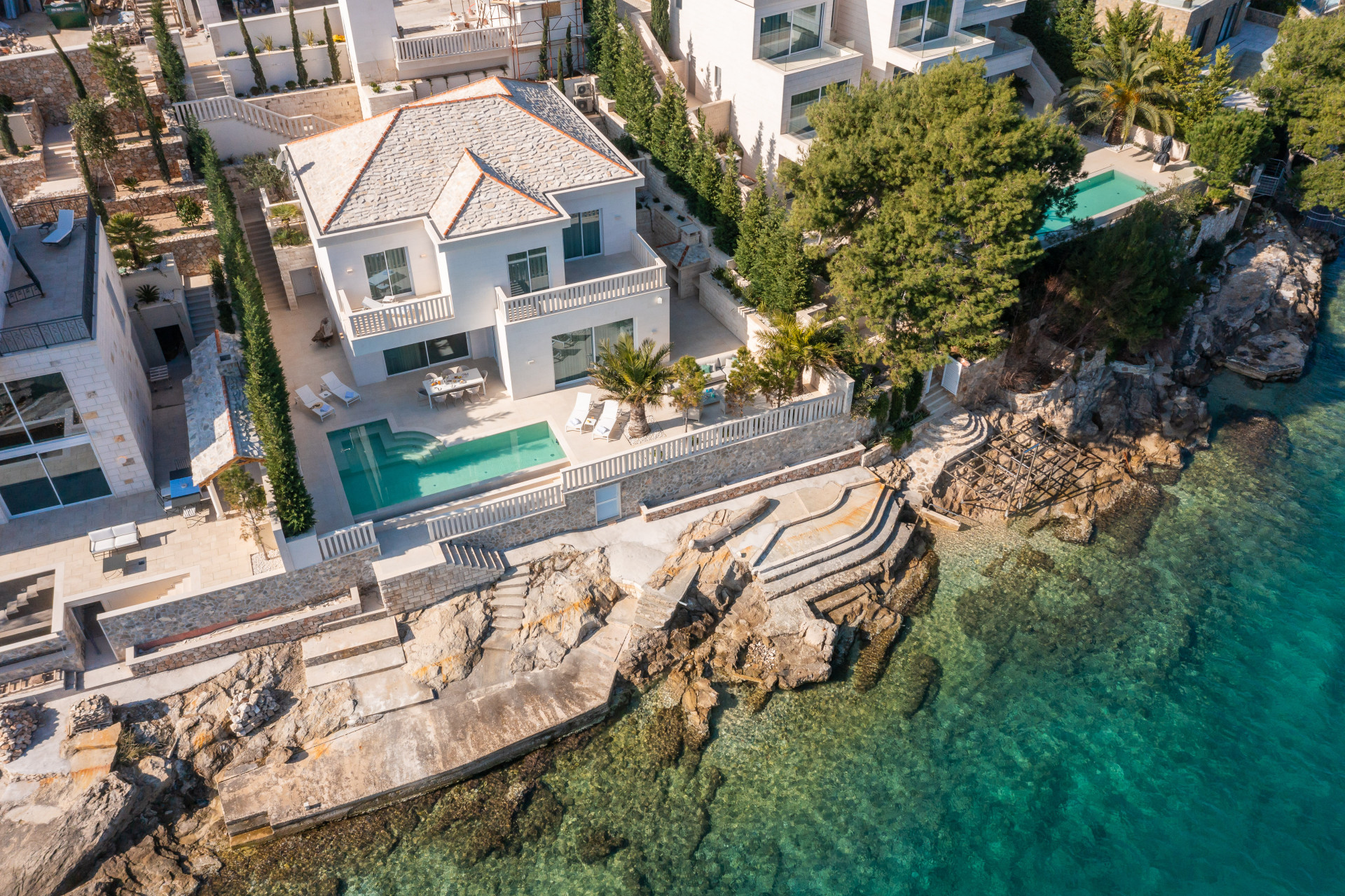 Beachfront Villa More on Brac island