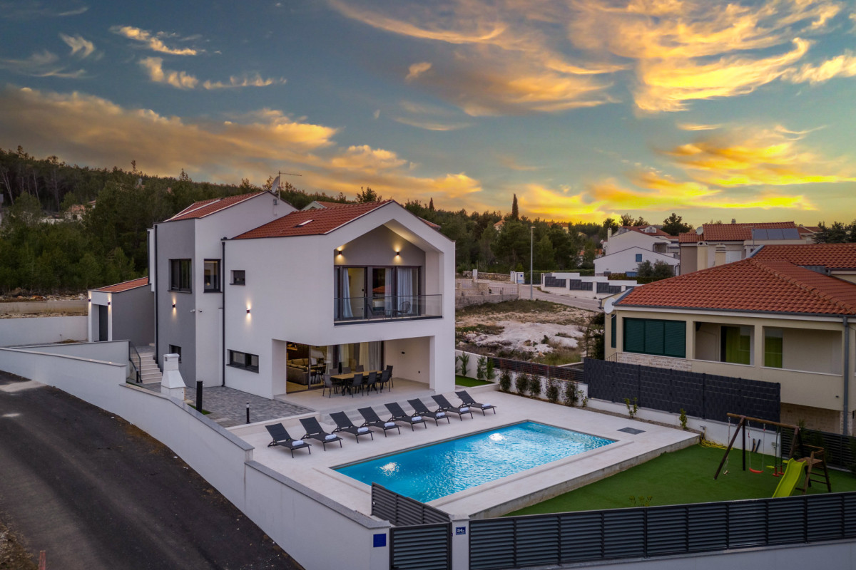 Villa Pine