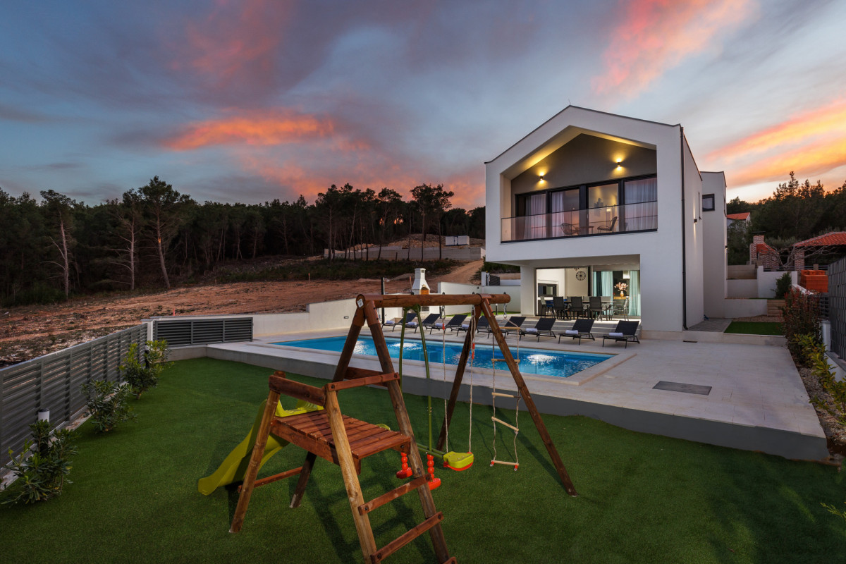 Villa Pine