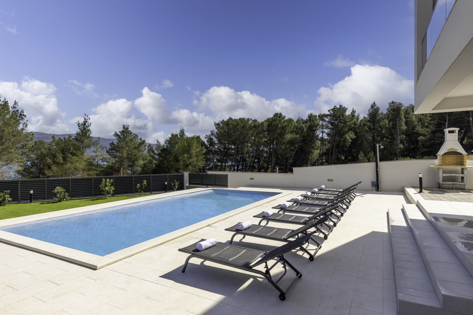 Ville Pine in Prigrada, Zadar