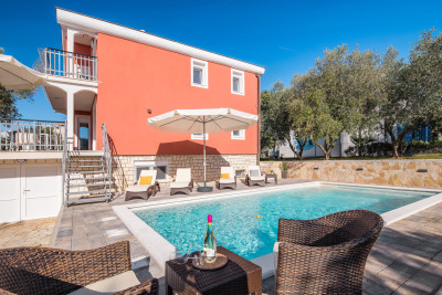 Villa Polion Peroj