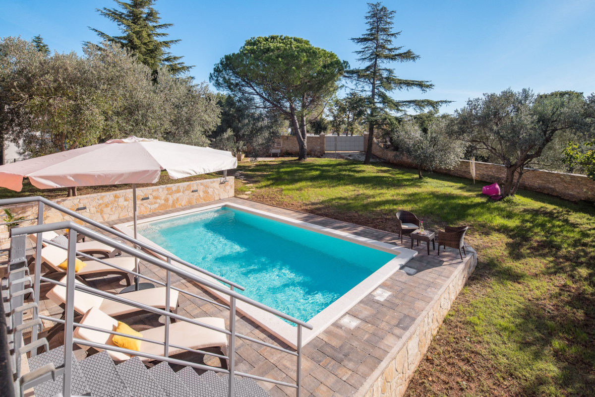 Villa Polion Peroj