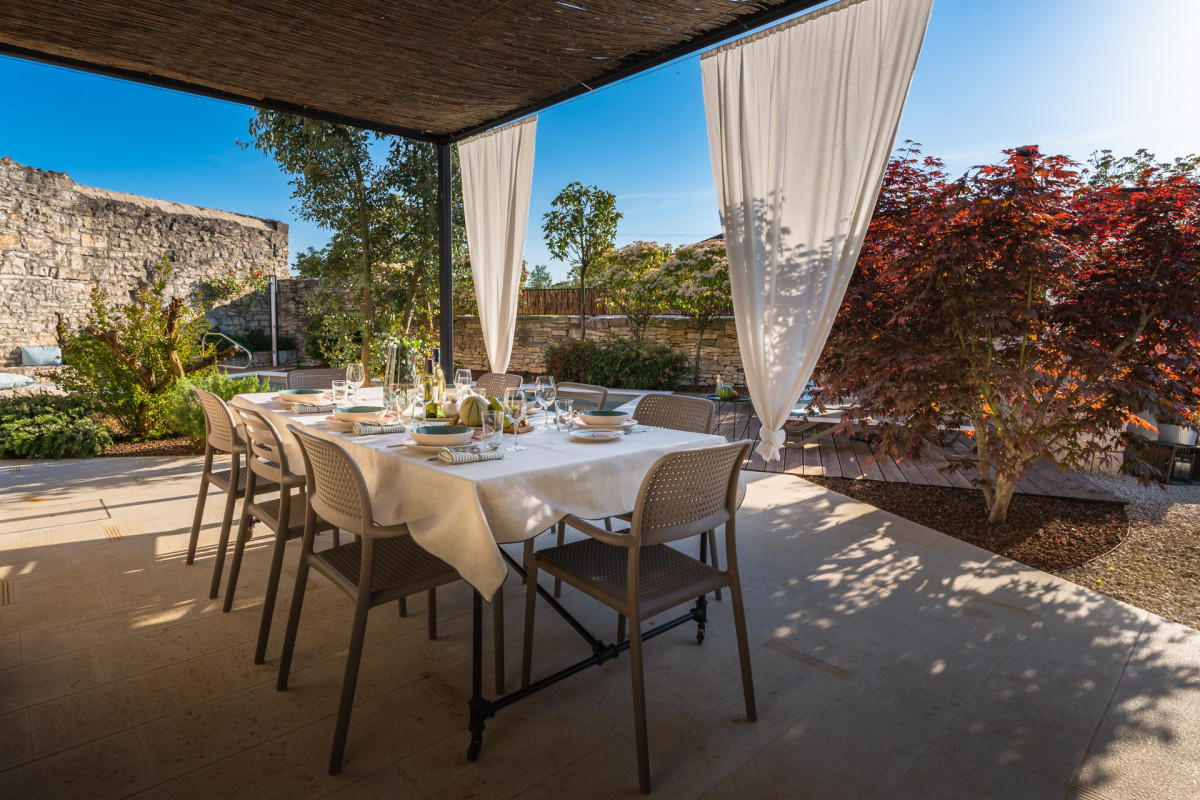 Villa Nar