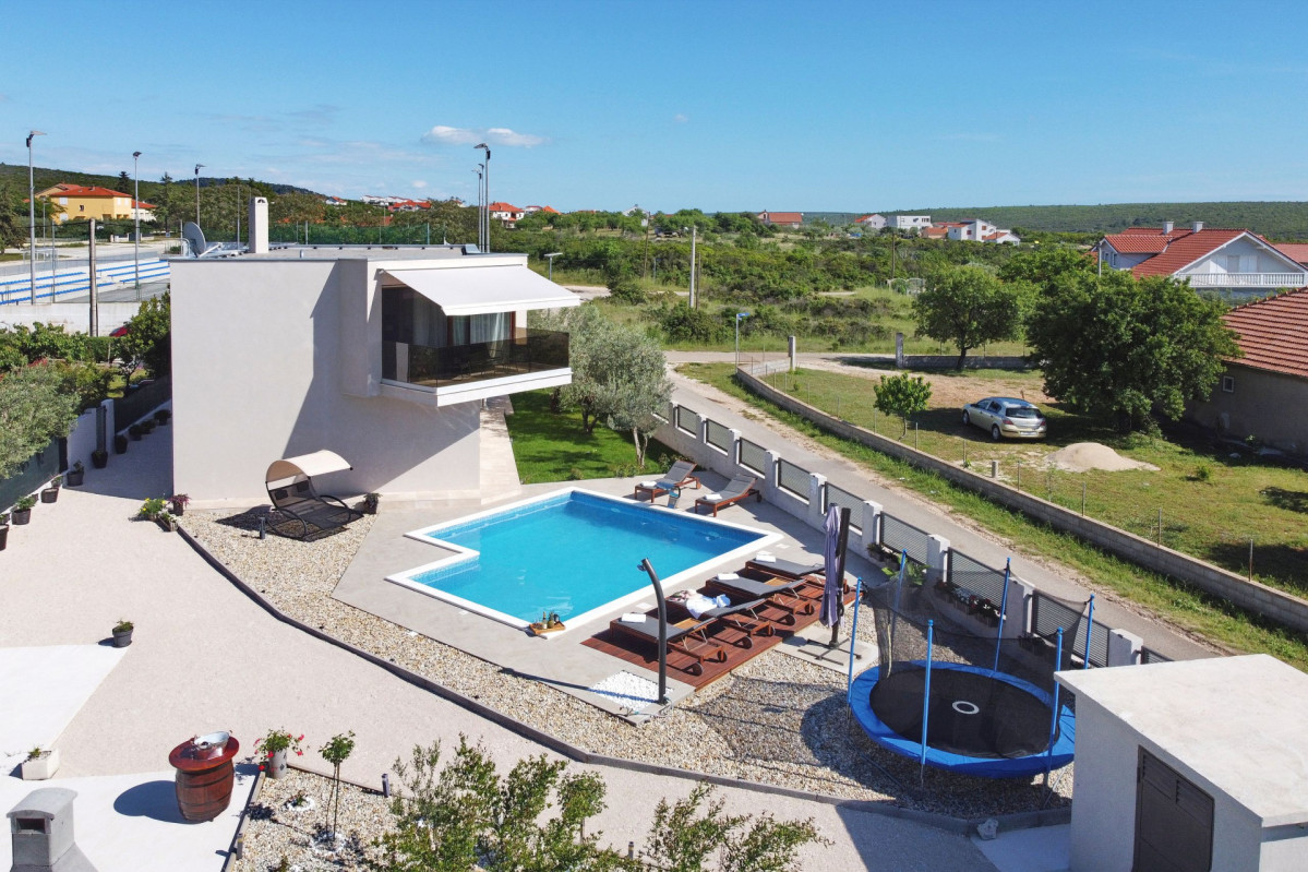 Villa Alt