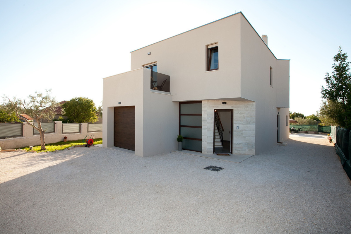Villa Alt