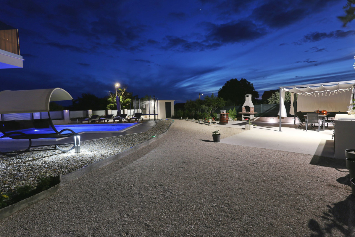 Villa Alt