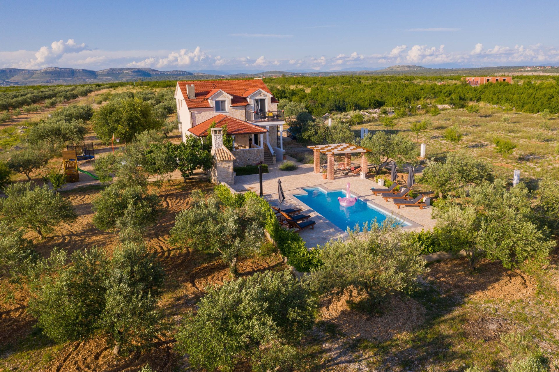 Villa Storia, Vodice