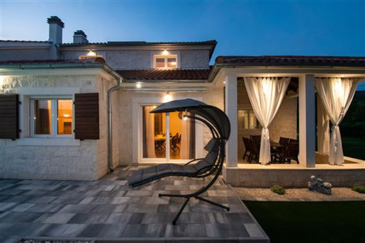 Villa Whitestone