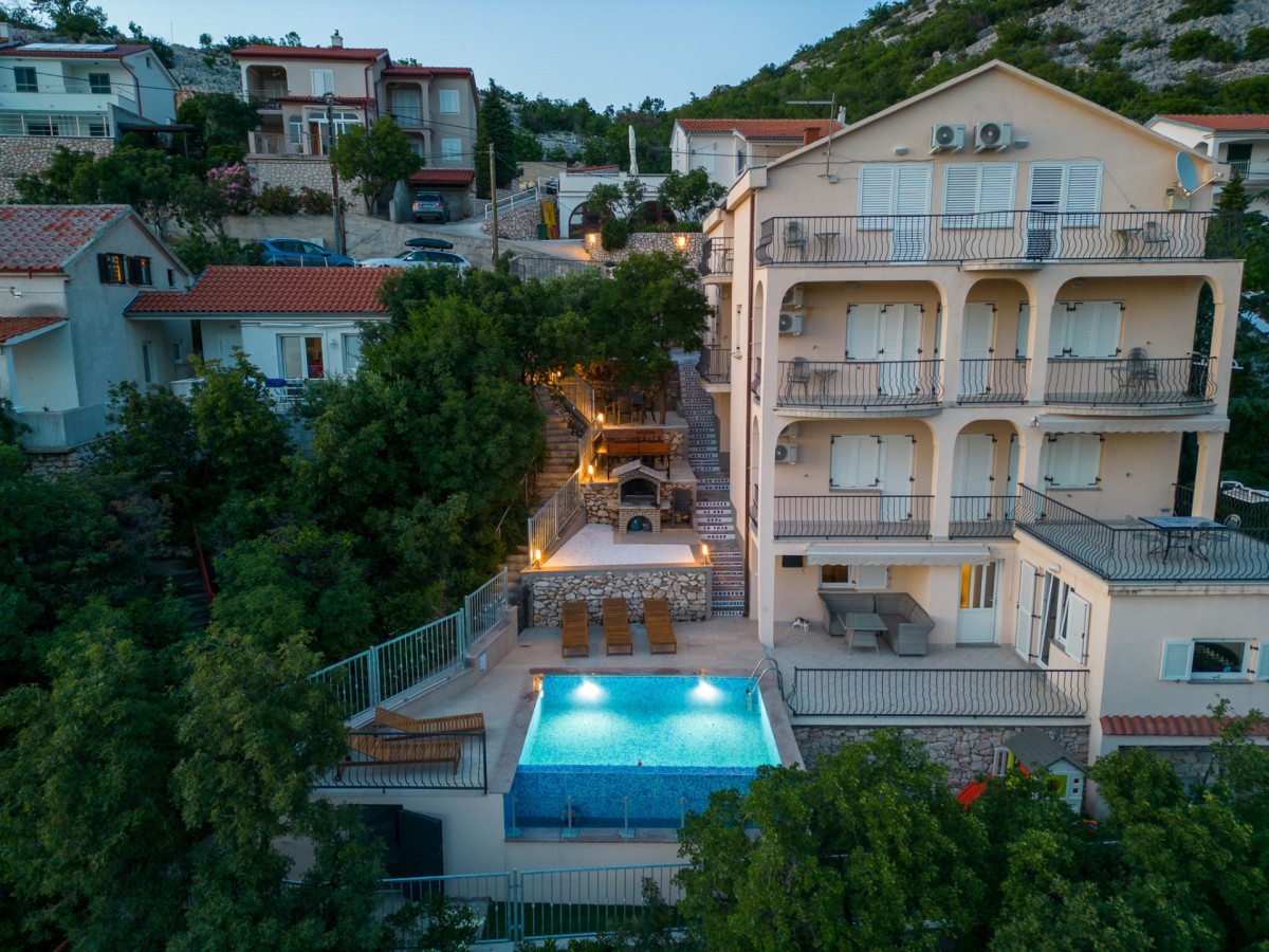 Villa Atlantis & More