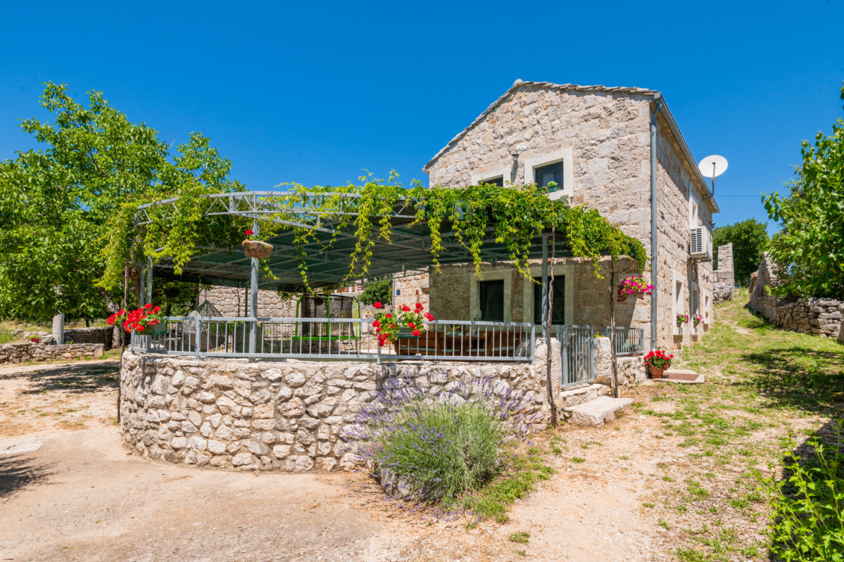 Villa Ognjistar