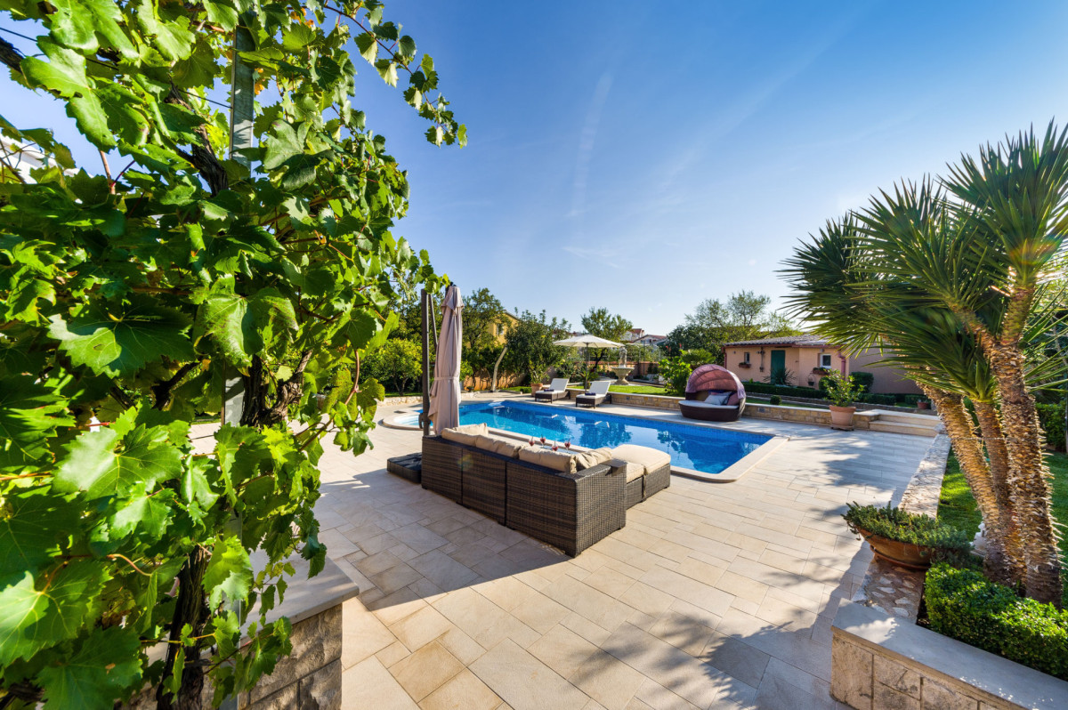 Villa Navis
