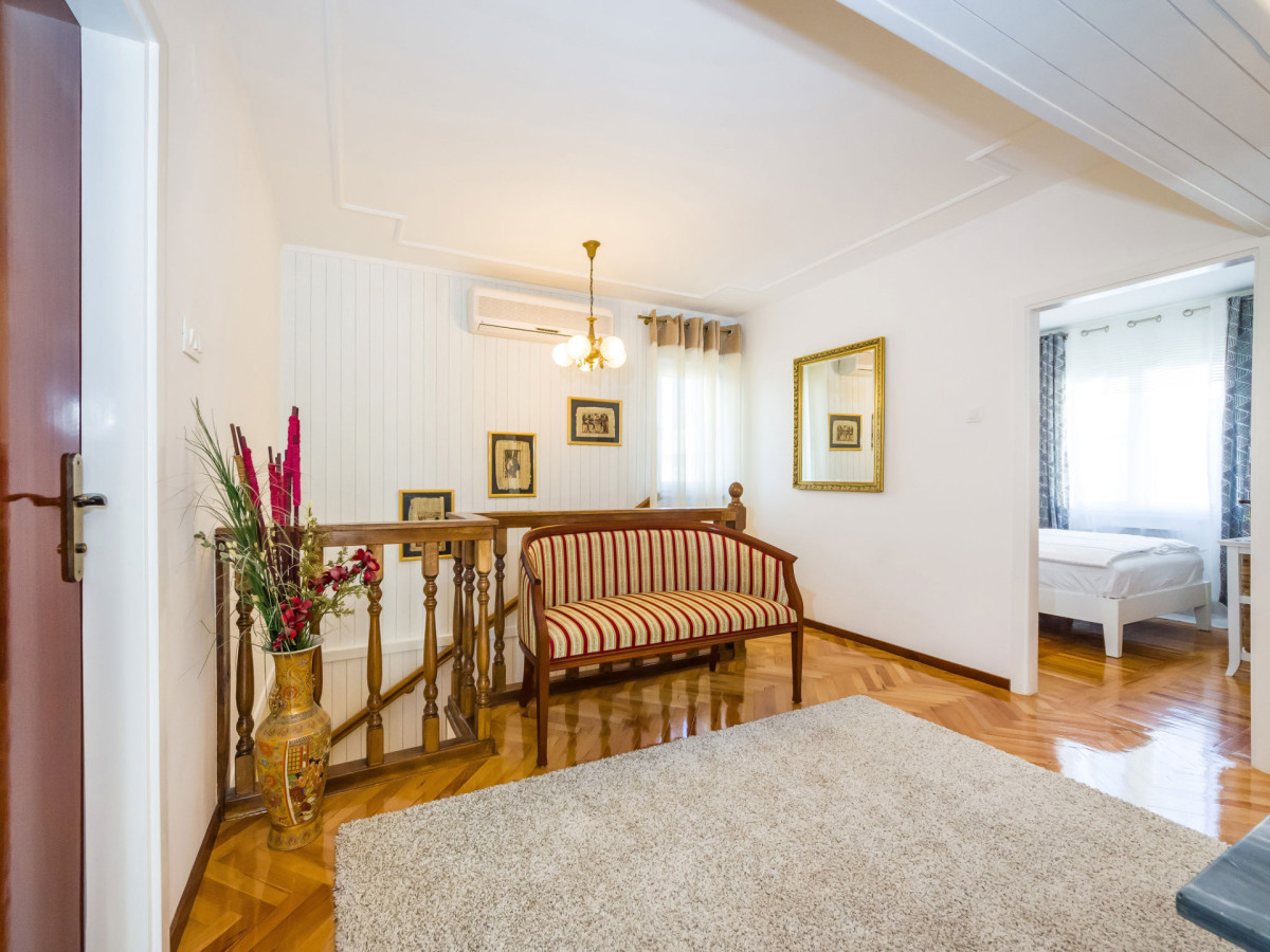 Villa Navis