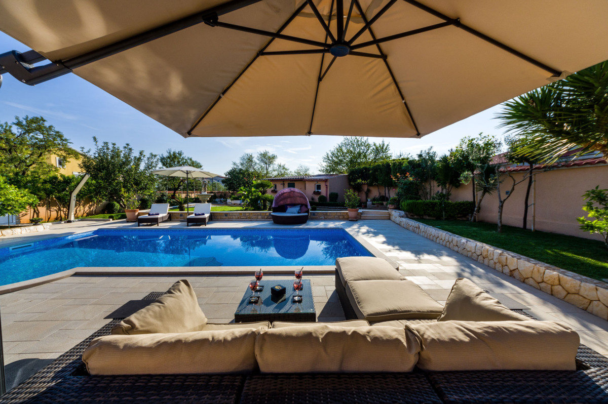 Villa Navis