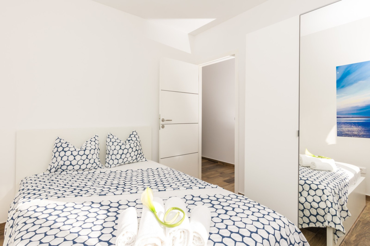 Villa Orchid & Palme
