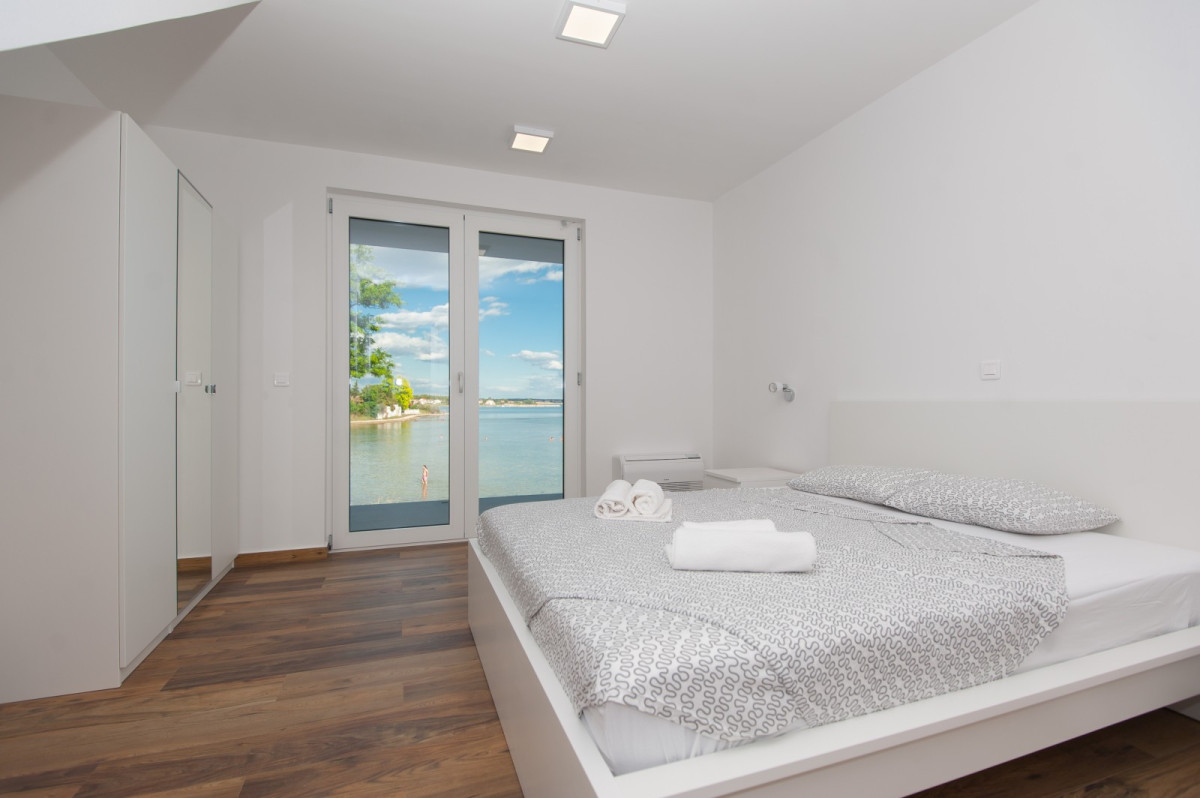 Villa Orchid & Palme