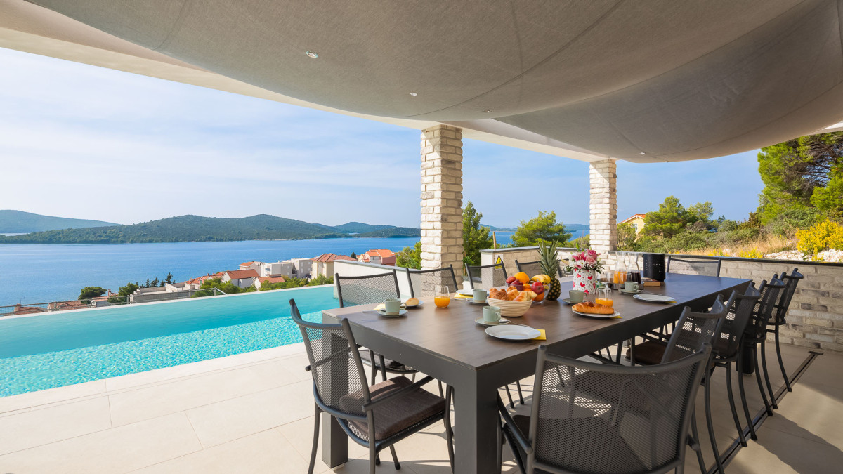 Villa Grc