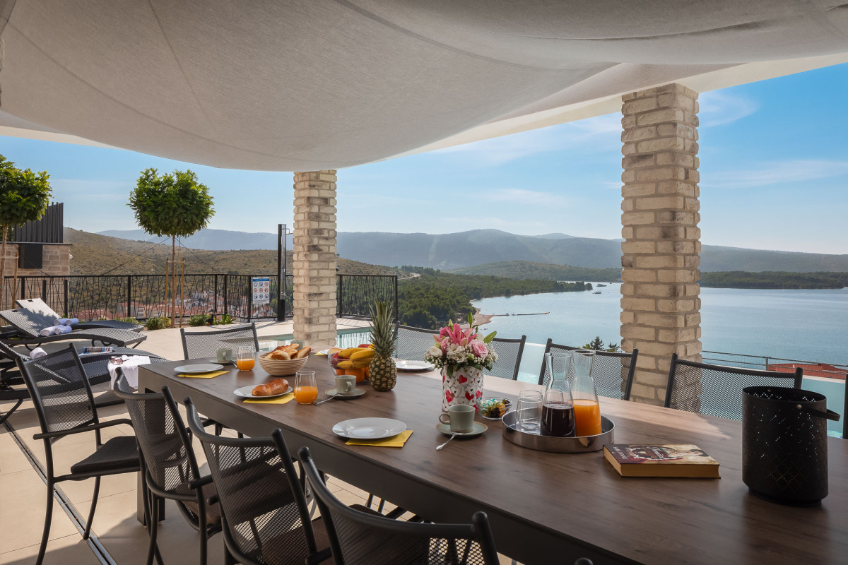 Villa Grc