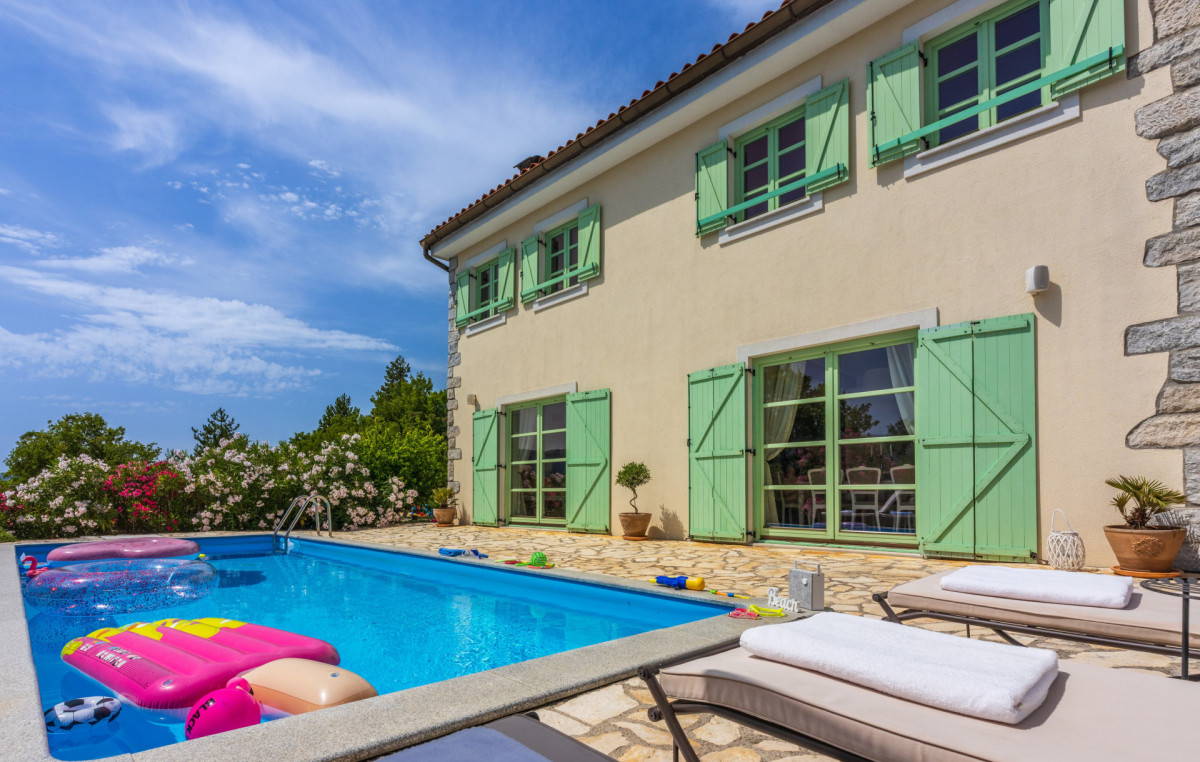 Villa Tribalj