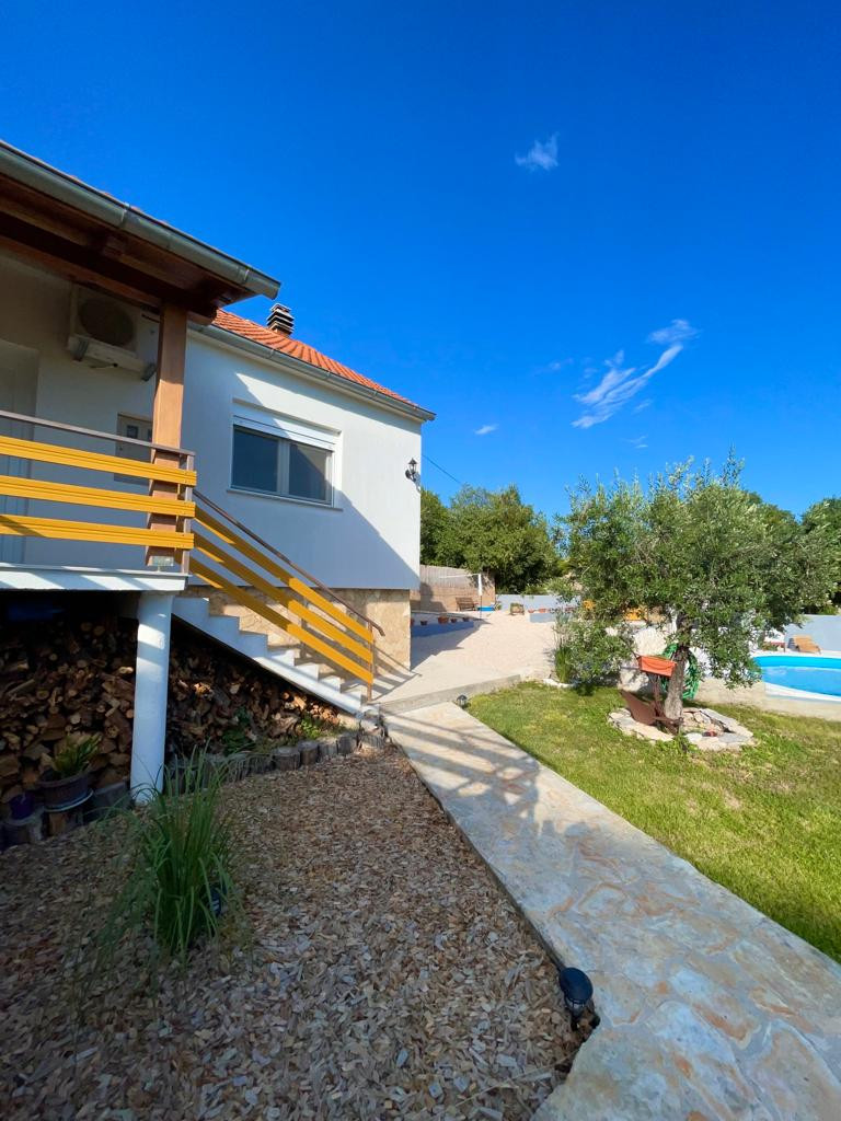 villa Manda Adriatic near Skradin
