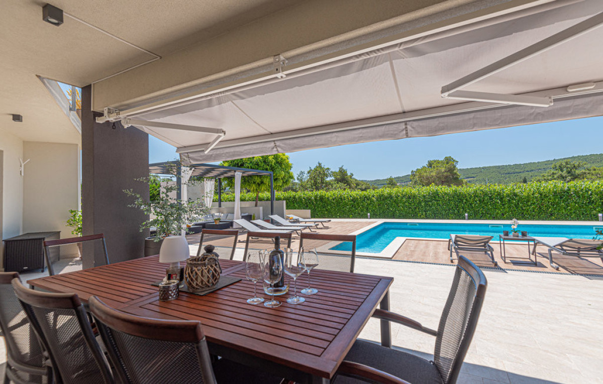 Villa B4
