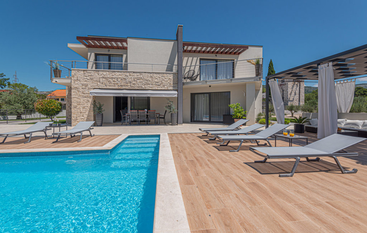 Villa B4