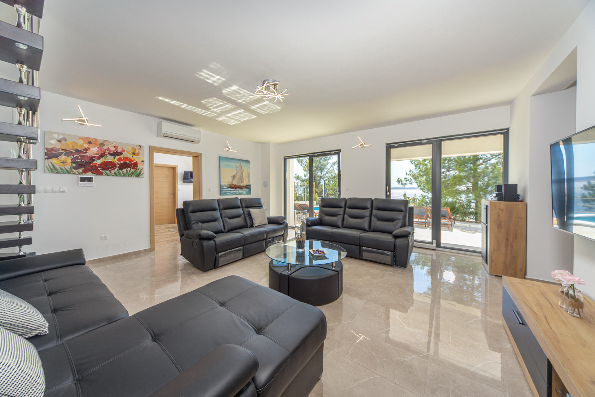 Bechfront Villa Kalipso