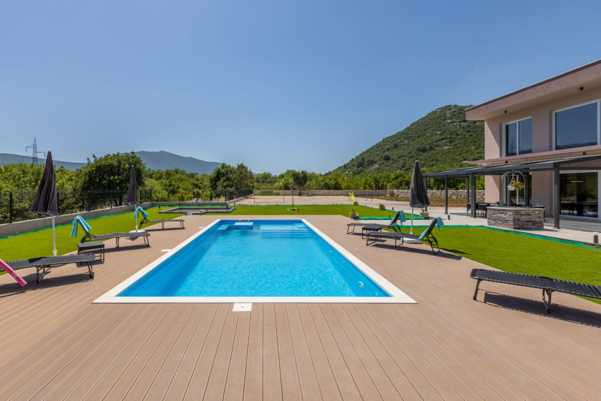 Villa Nebo