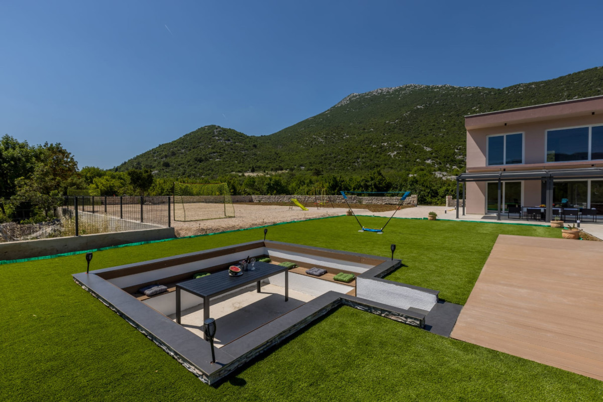Villa Nebo