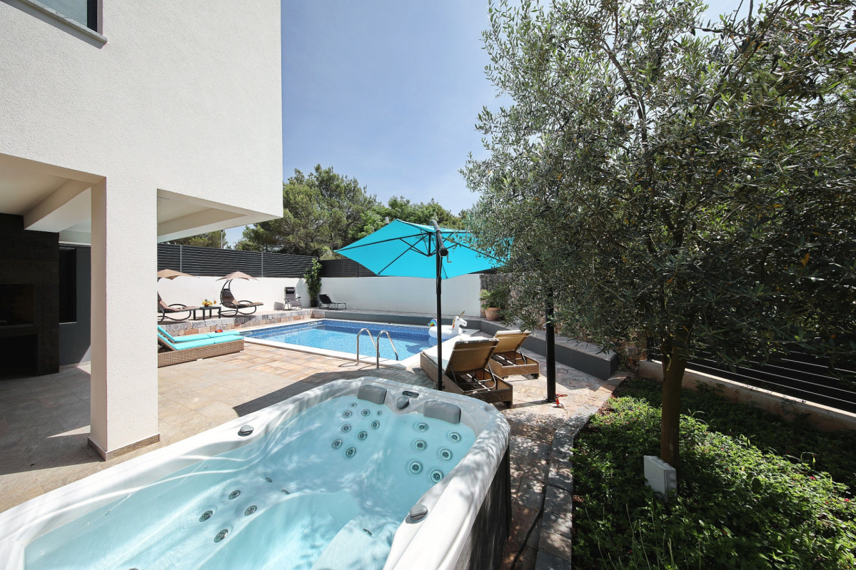 Villa Mary