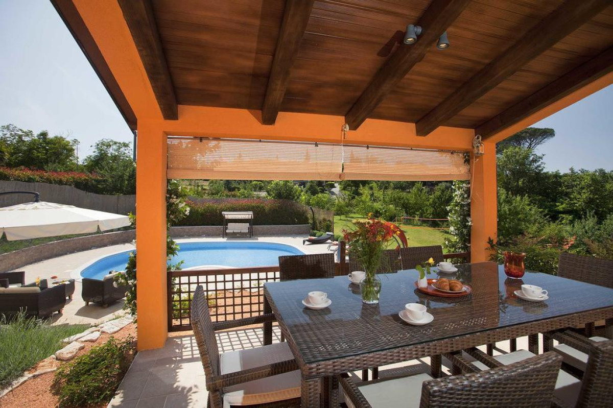 Villa Diora
