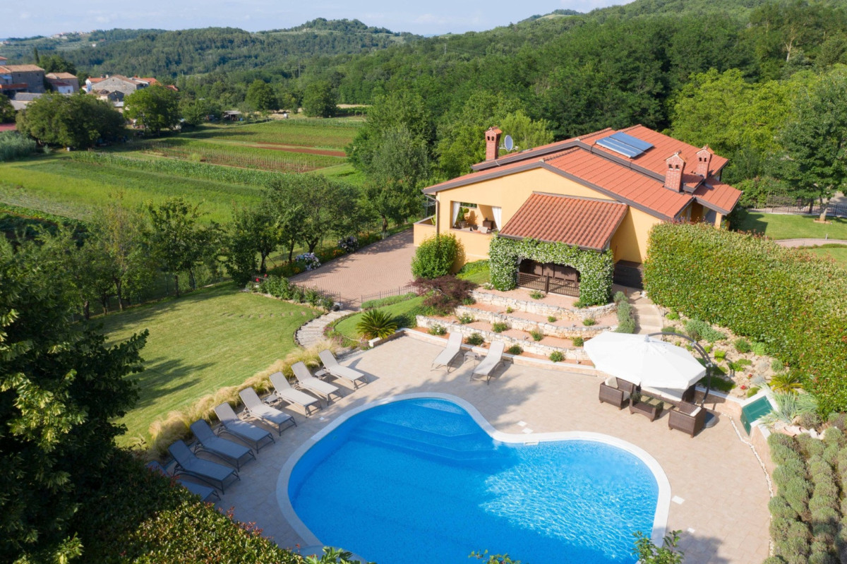 Villa Diora
