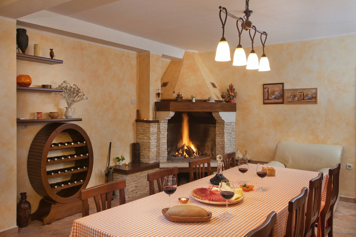 Villa Diora