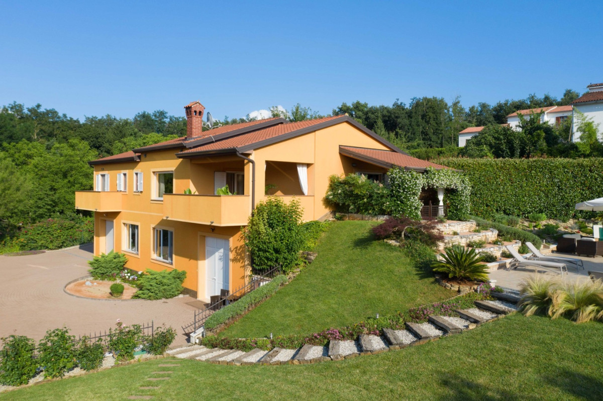 Villa Diora