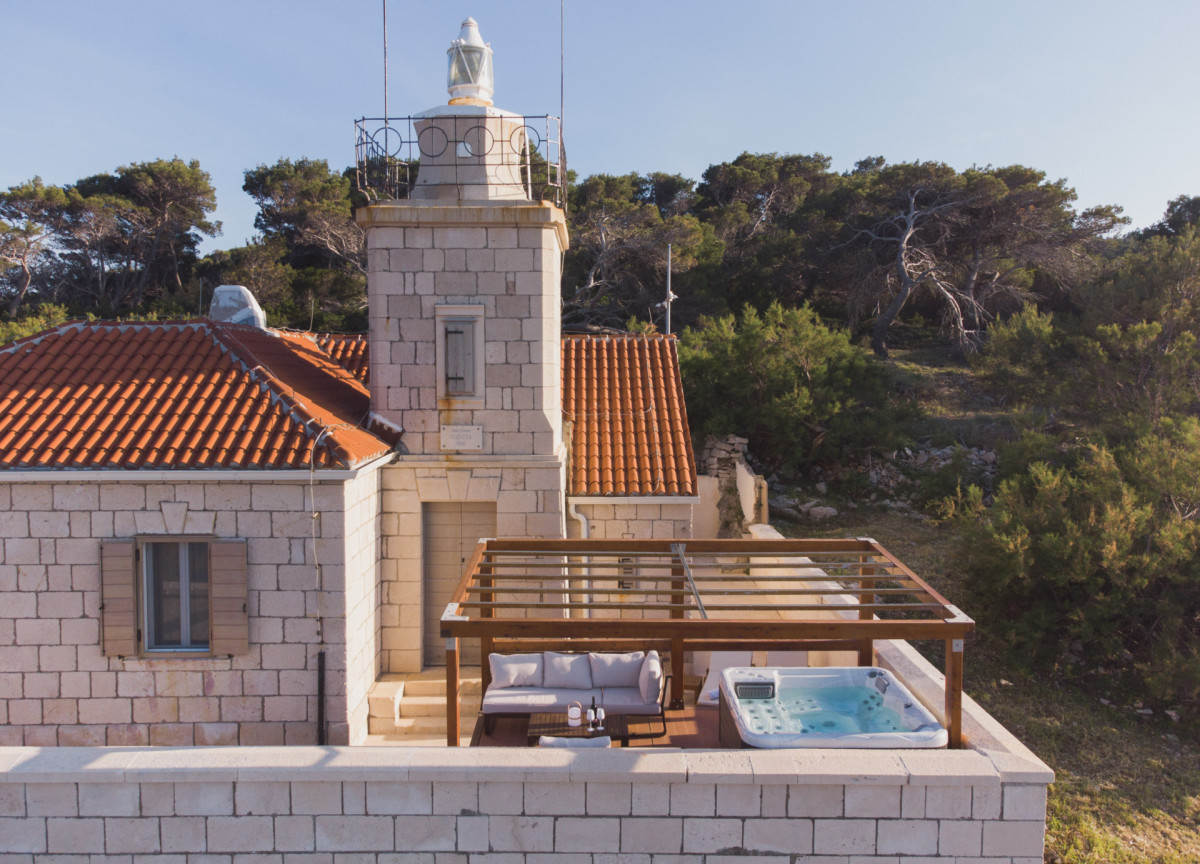 Villa Sveti Nikola Lighthouse