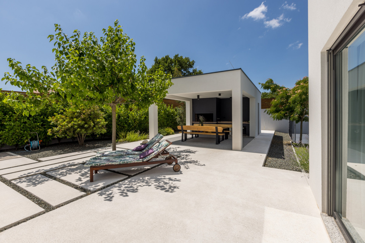 Villa O