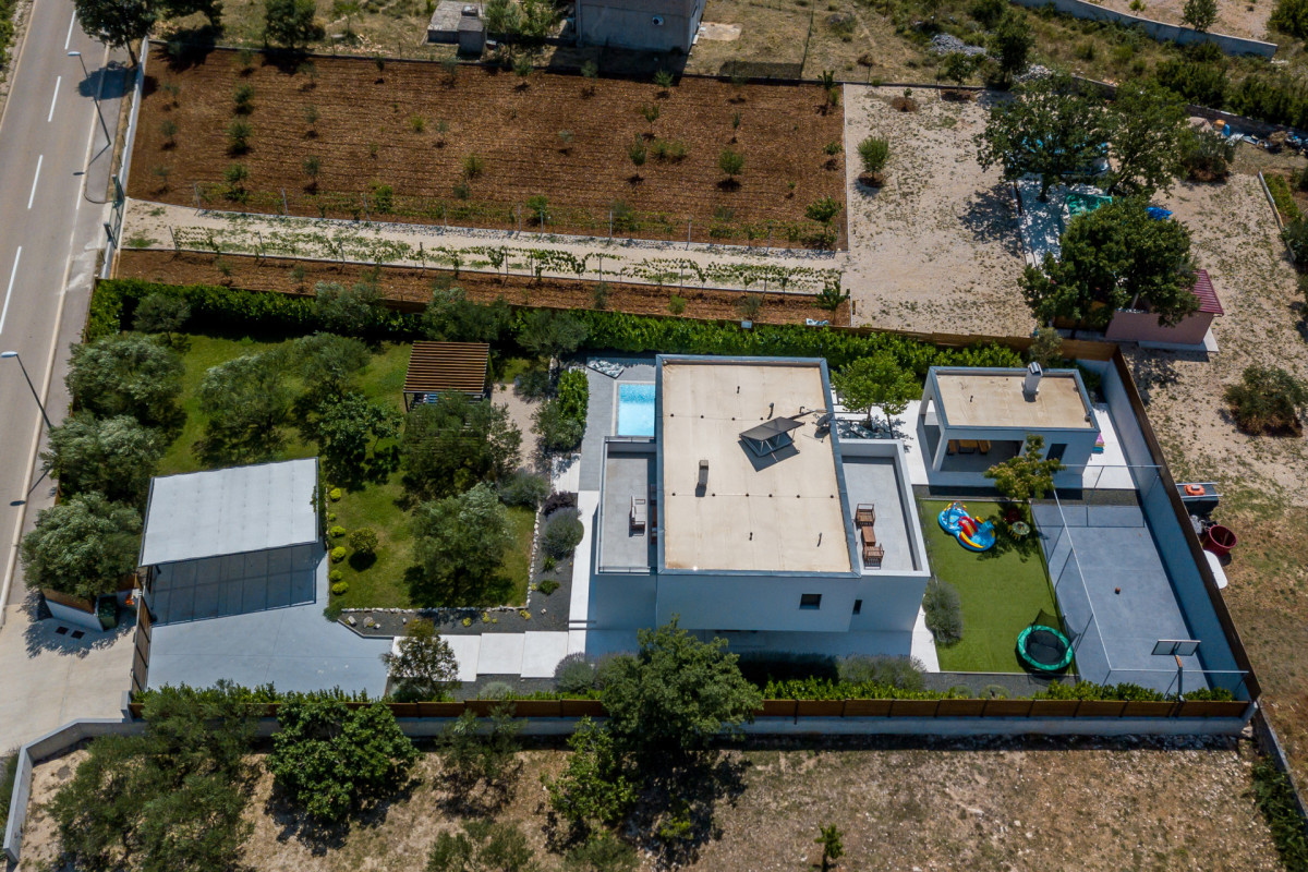 Villa O