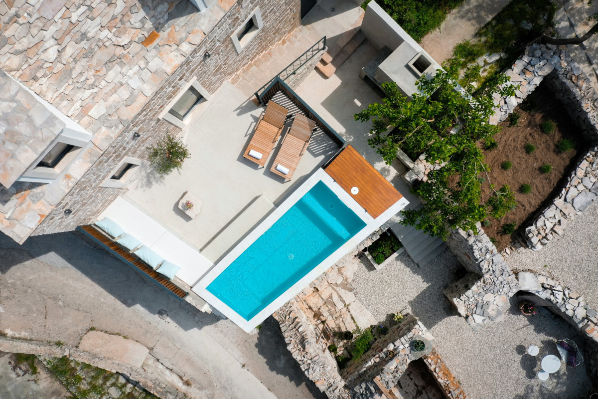 Villa She House