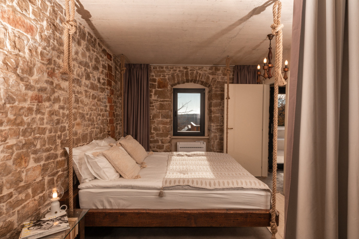 Villa She House