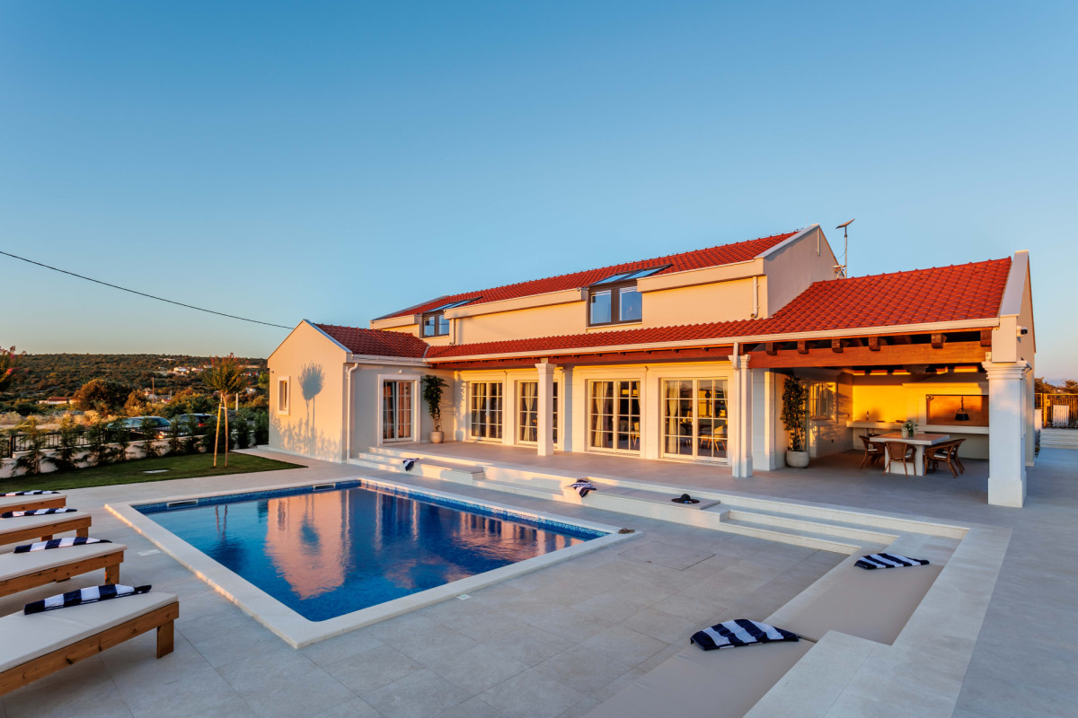Villa Cypress Estate