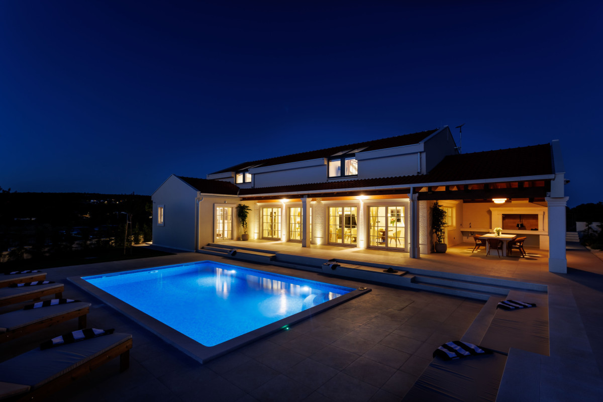 Villa Cypress Estate