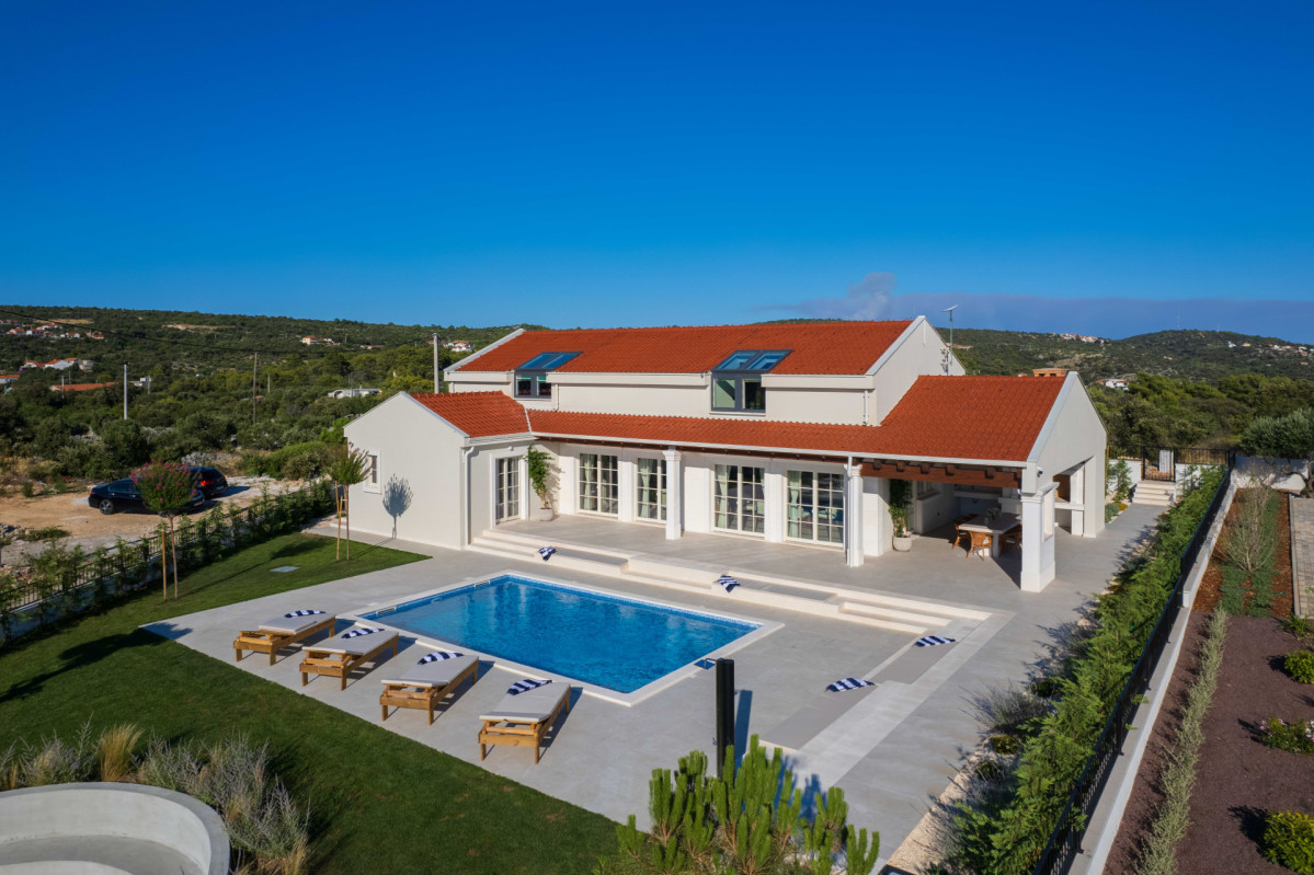 Villa Cypress Estate