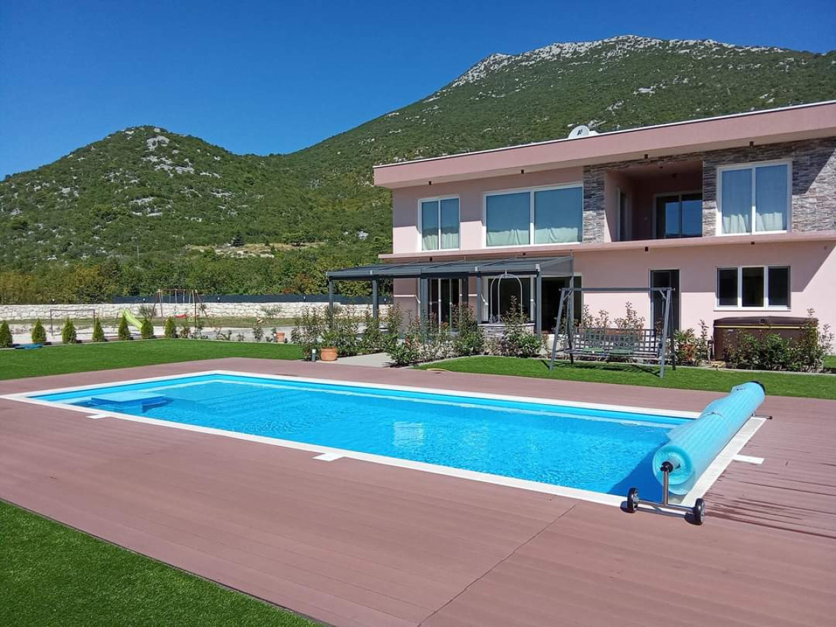 Villa Nebo