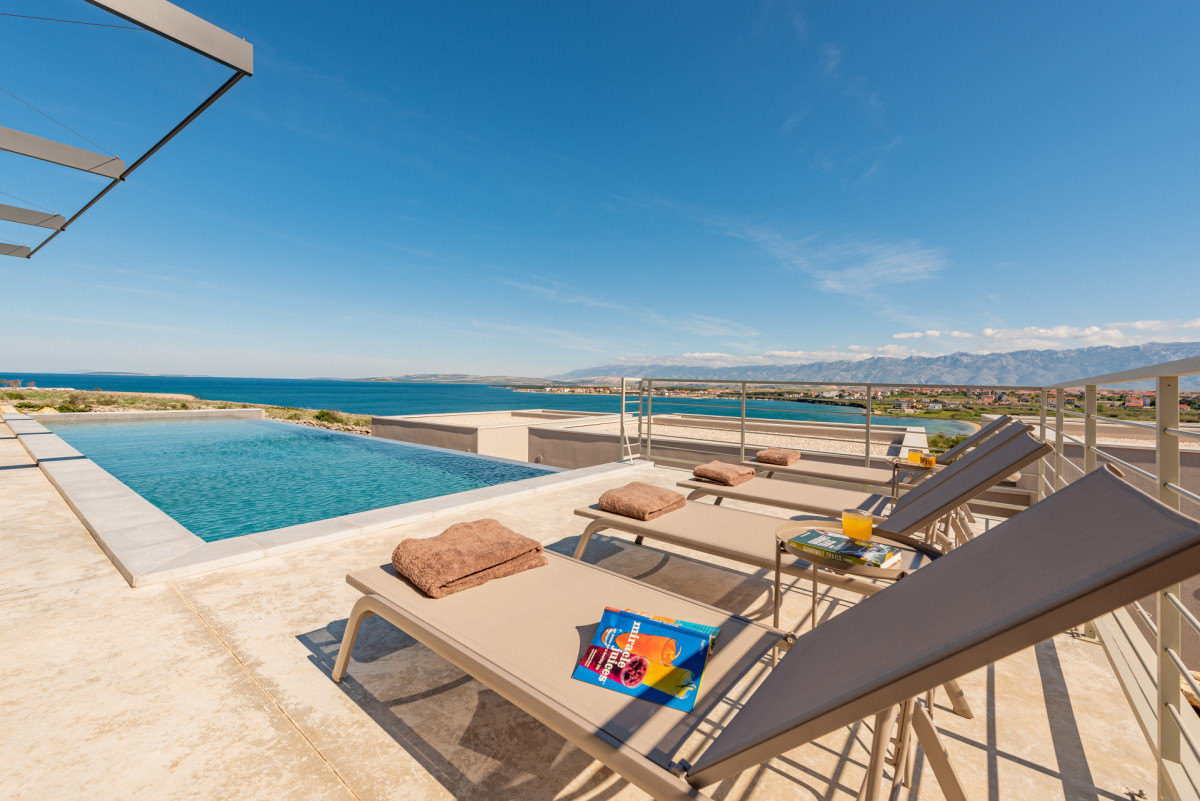 Villa Aura