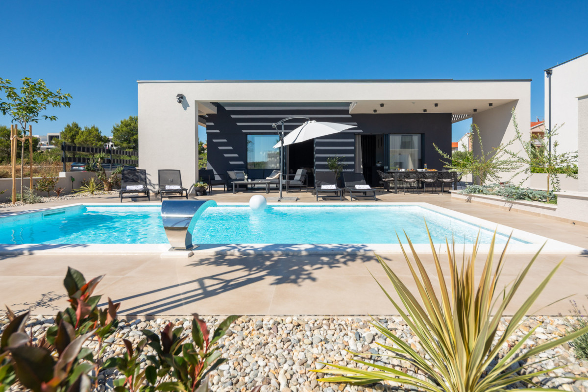 Villa M