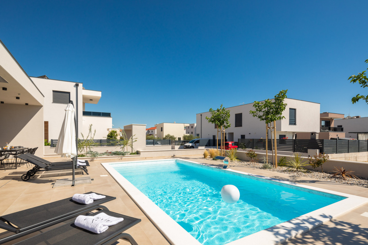 Villa M