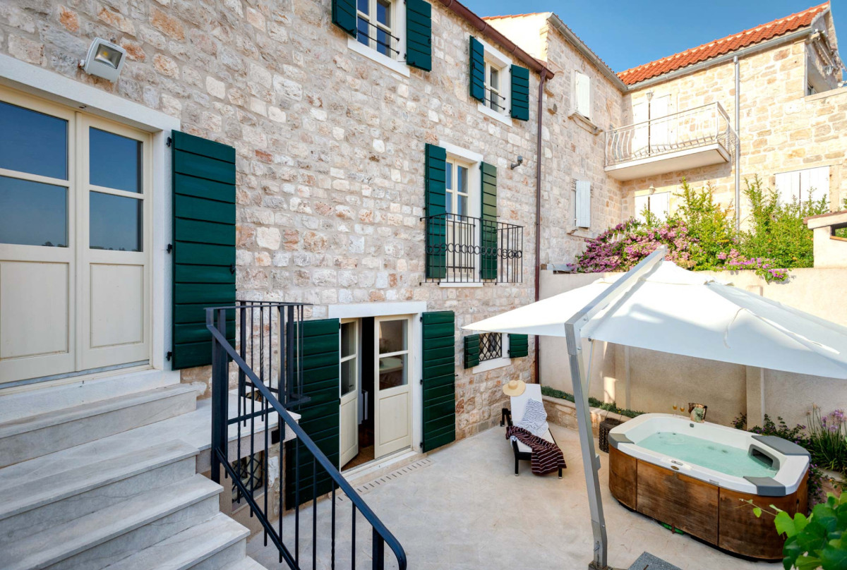 Villa Lola's Summer House