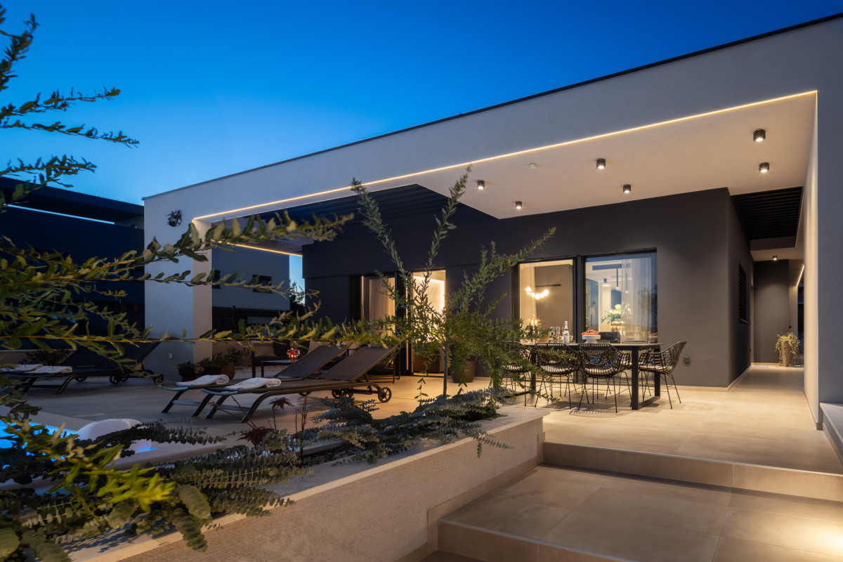 Villa M