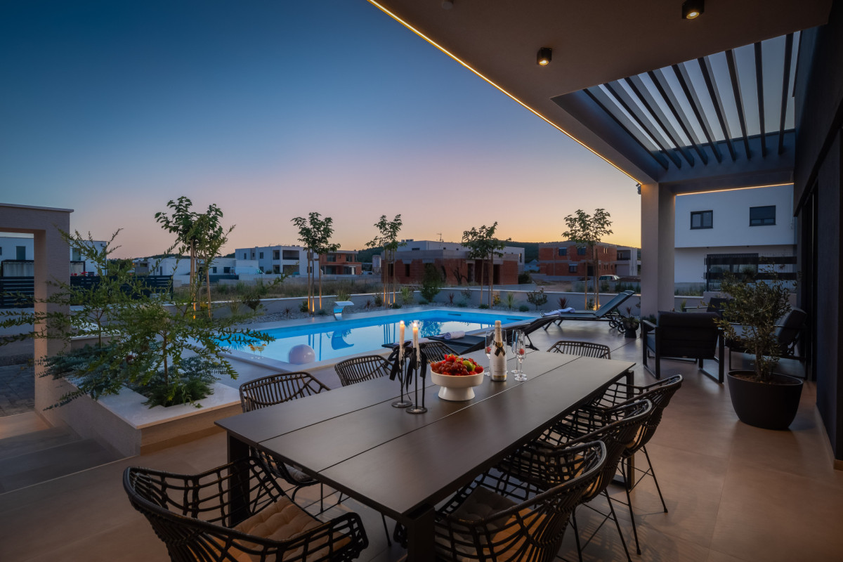 Villa M