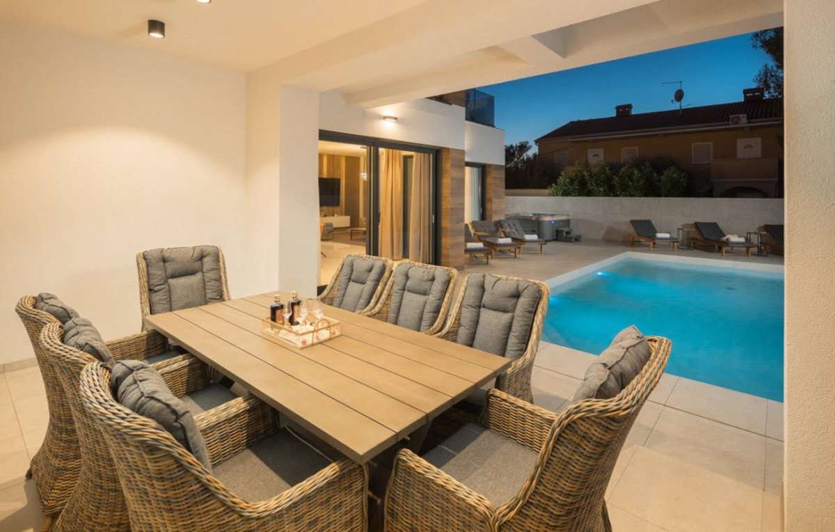 Villa Luxor