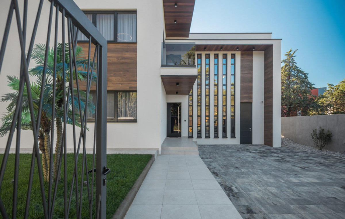 Villa Luxor